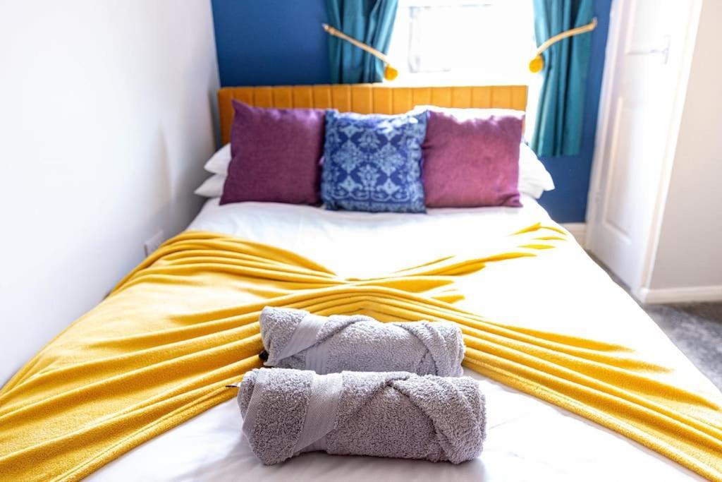 Glasswing Stays Liquorice Lodge Castleford Εξωτερικό φωτογραφία